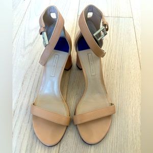 Stuart Weitzman Nude Sandals Size 6.5